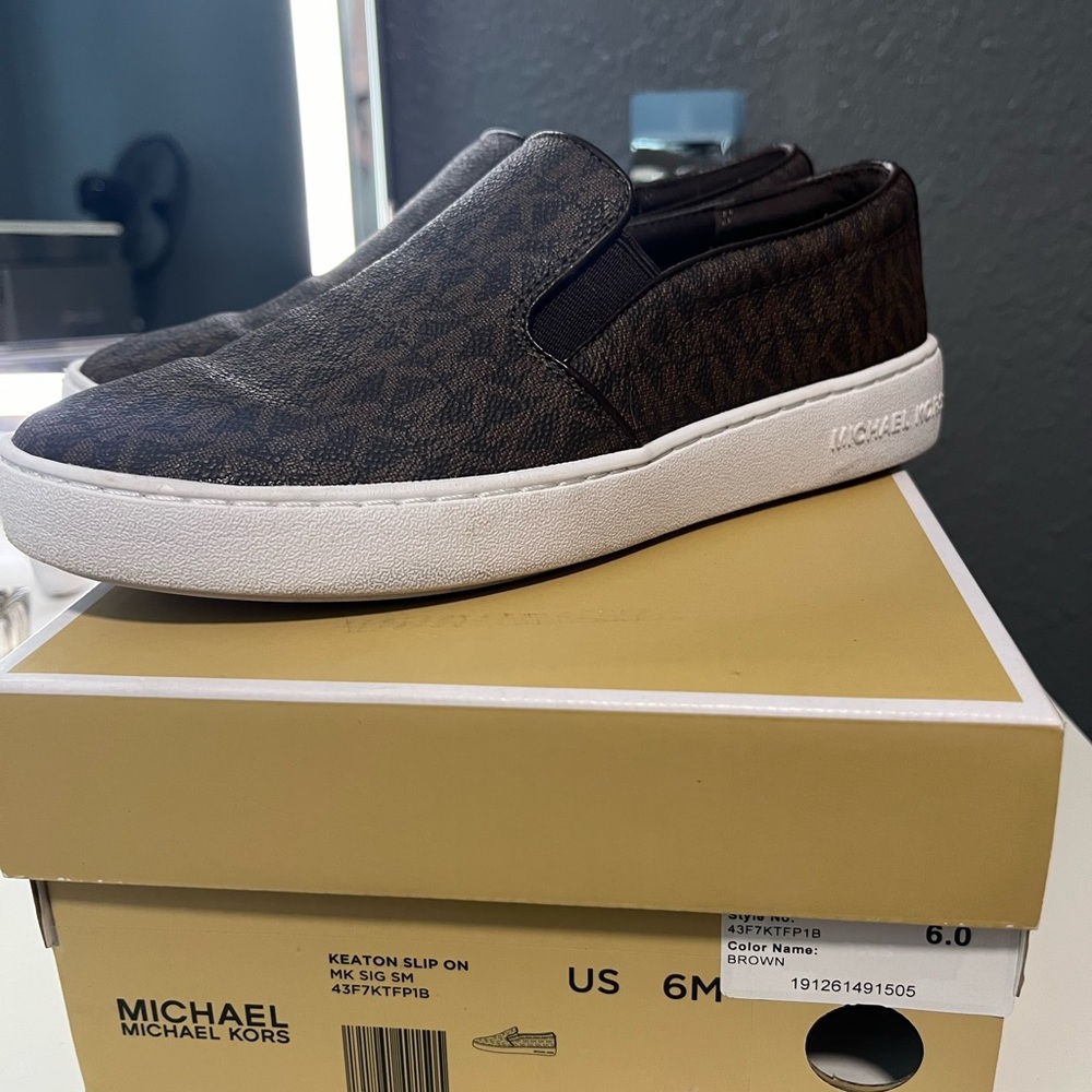 Michael kors slip on - Picture 2 of 4